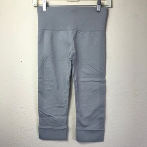 LuLuLemon Ebb To Street Medium Grey Pant - size 4